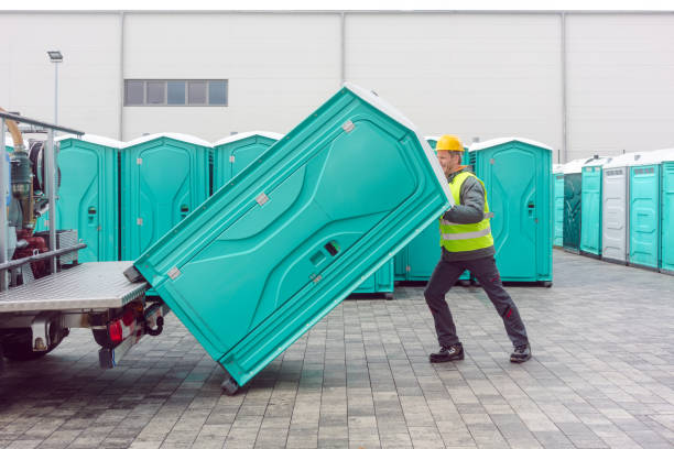 Best Portable bathroom rental  in Solon, IA